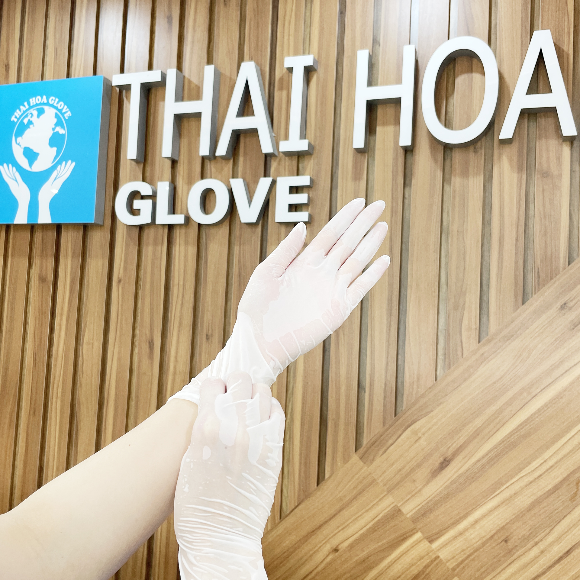 gang tay cao su nitrile thai hoa